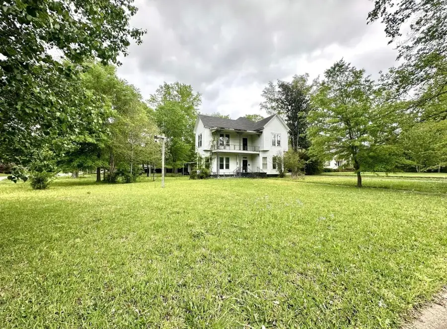 27045 E Main, West Point, MS 39773 - #2