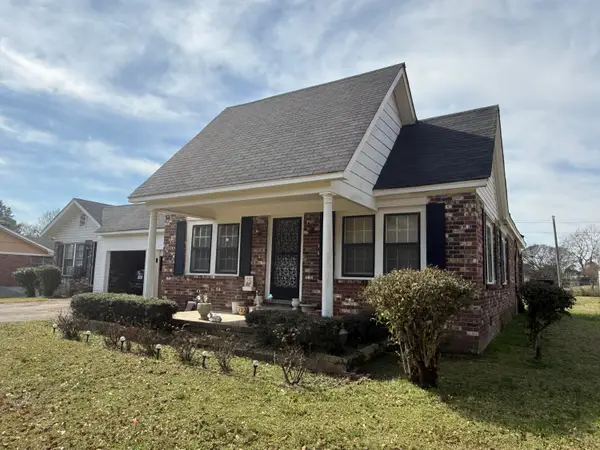 118 Stewart, Columbus, MS 39702