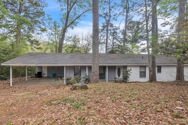 2703 Persimmon, Starkville, MS 39759