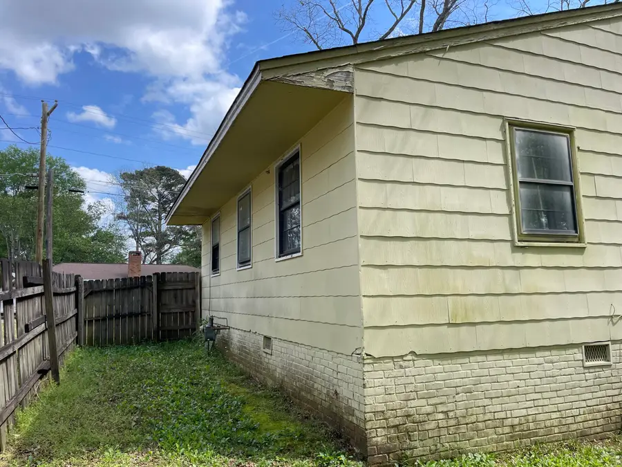 65 Calhoun, West Point, MS 39773 - #2