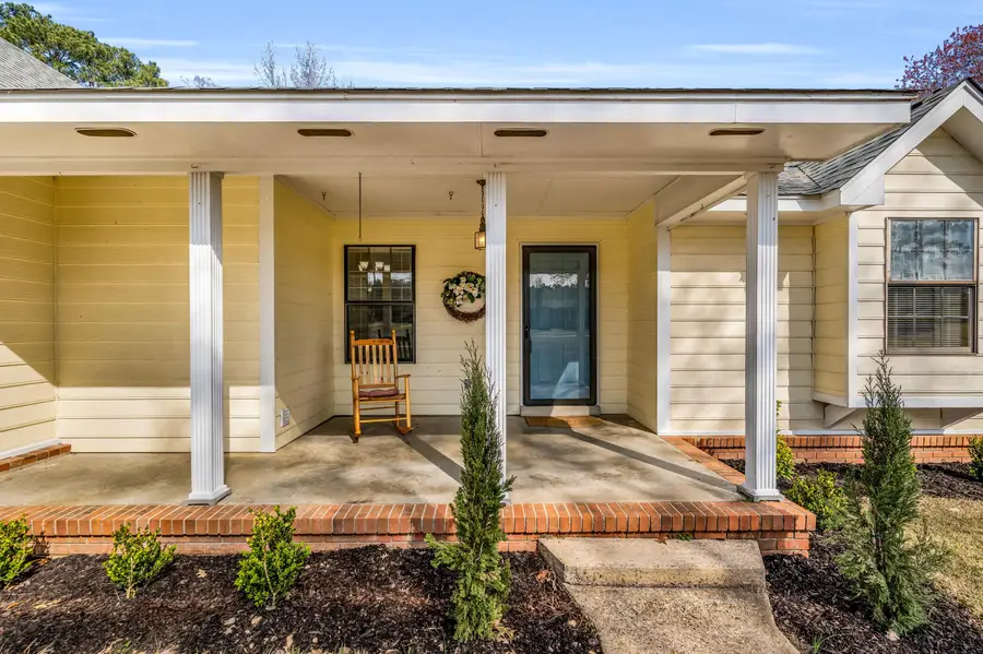 139 Lakeover, Columbus, MS 39702 - #3