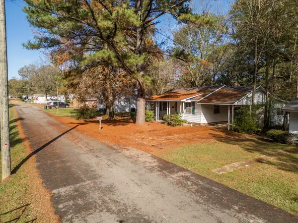 205 Lindbergh, Starkville, MS 39759