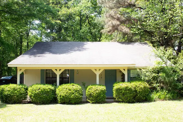 70 Christopher, Columbus, MS 39702