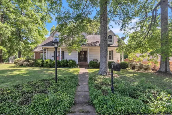 301 Linden, Starkville, MS 39759