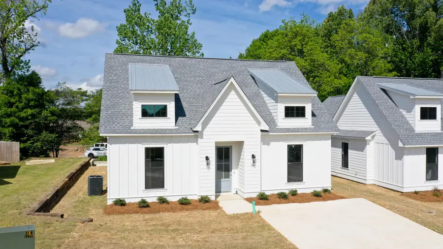 96 Molly, Starkville, MS 39759 - #2