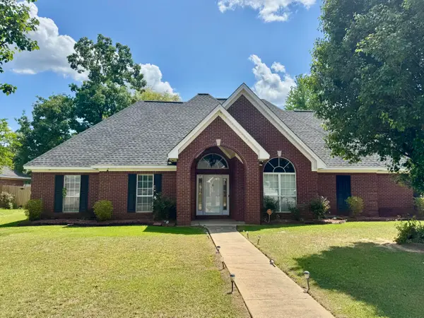 185 Acorn, Columbus, MS 39705