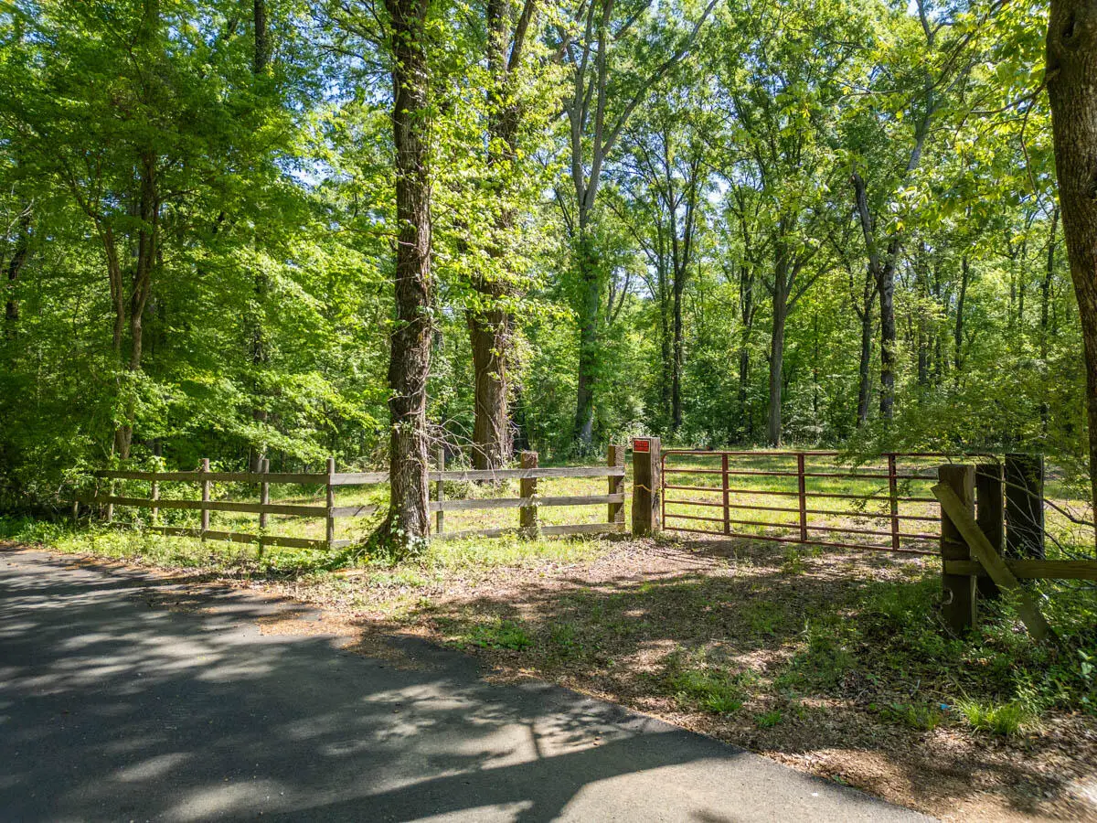 776 Moores Creek, Columbus, MS 39701 - #1