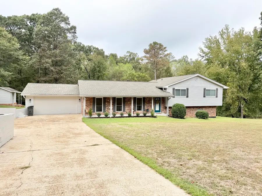 2263 Ridge, Columbus, MS 39705 - #2