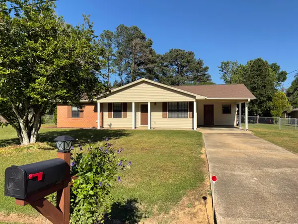 79 Jenny, Columbus, MS 39702