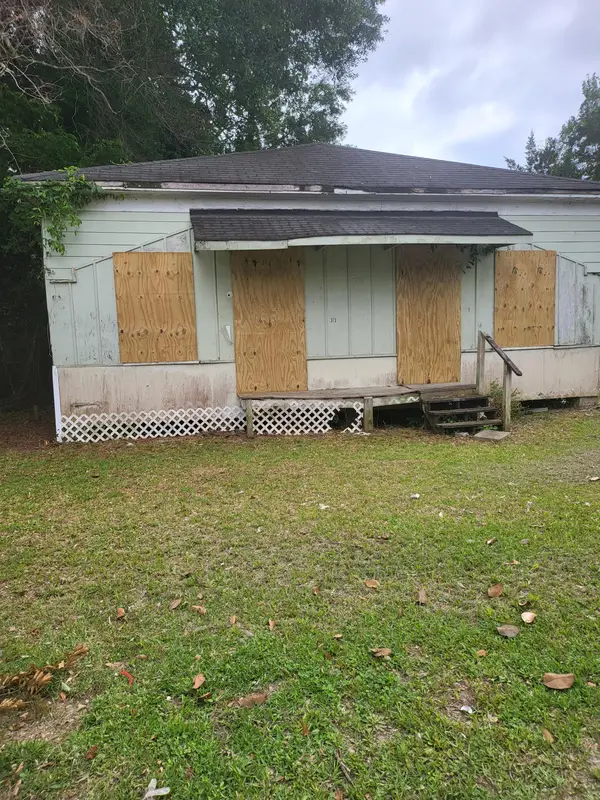 Address Withheld By Seller, Laurel, MS 39440