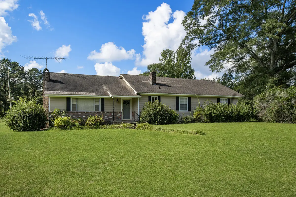 317 Emmett Byrd Rd., Lumberton, MS 39455 - Image #1