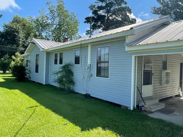 16 Triangle, Foxworth, MS 39483