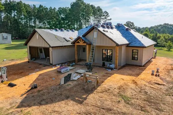 12 Millie Lott Rd., Sumrall, MS 39482