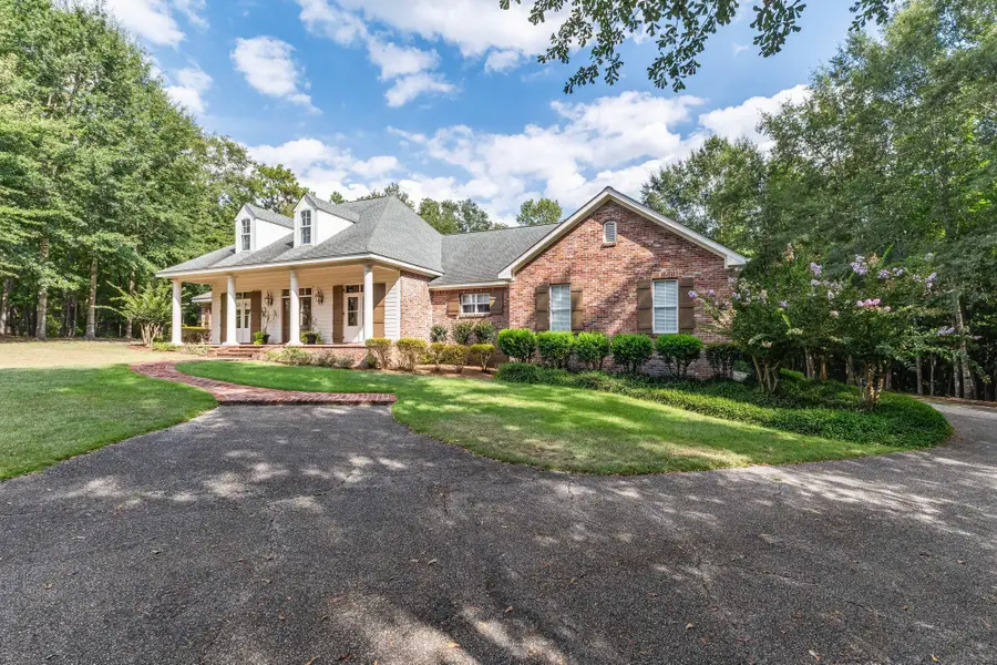 72 Brookline Dr, Hattiesburg, MS 39402 - Image #3