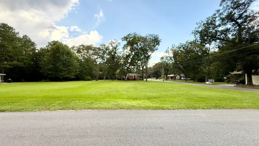 909 Askew, Columbia, MS 39429 - Image #3