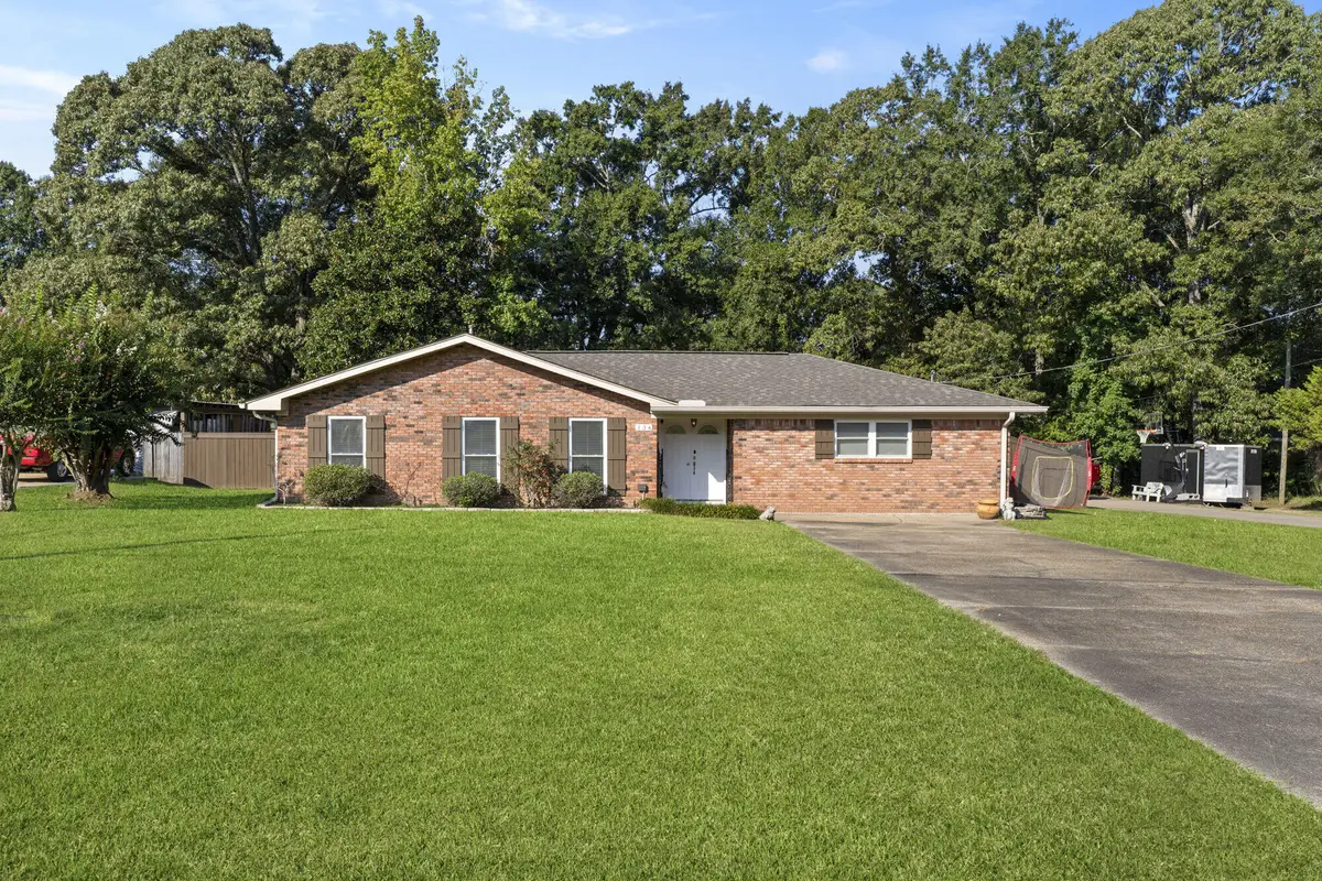 134 Somerset Dr., Hattiesburg, MS 39402 - Image #1