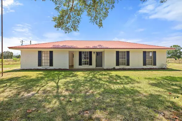 439 New Hope Rd., Mount Olive, MS 39119