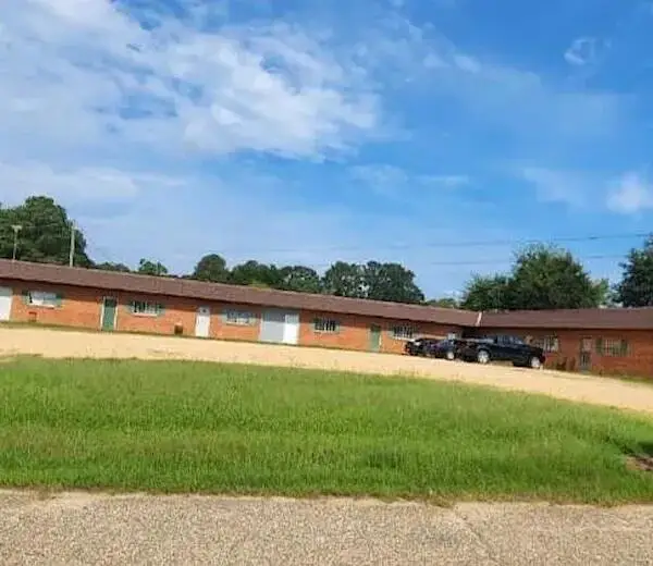 1136 Berry, Prentiss, MS 39474