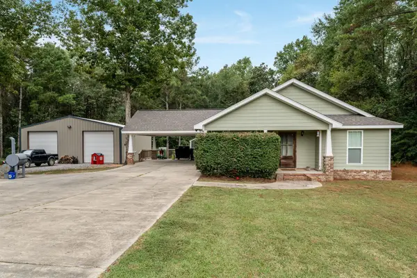 431 Gates Bridge Rd., Sumrall, MS 39482