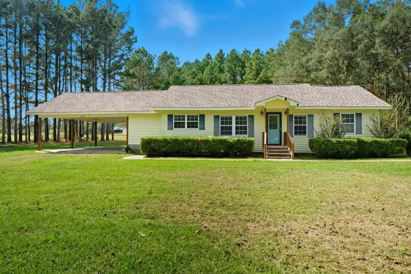 427 Charlie Green Rd., Laurel, MS 39443