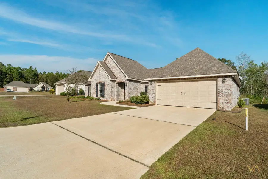 65 W Cadbury Ln., Hattiesburg, MS 39402 - Image #2