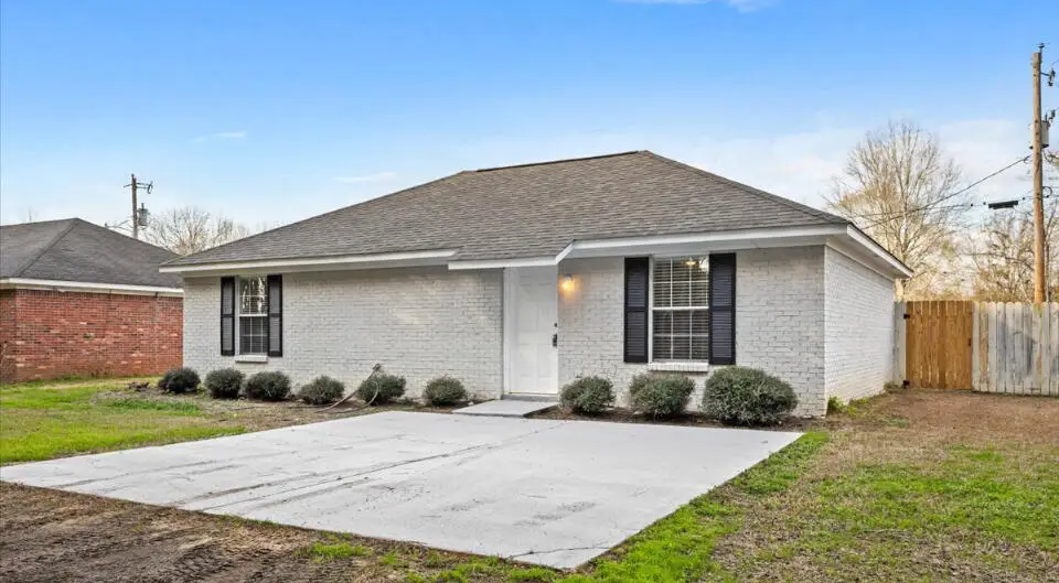 108 Kadens Kove, Magee, MS 39111 - Image #1