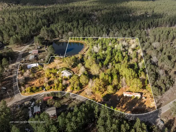 7 Neptune Ln, Lumberton, MS 39455