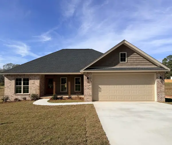 13 Bounds Rd, Sumrall, MS 39482