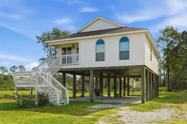 228 E North St., Pass Christian, MS 39571