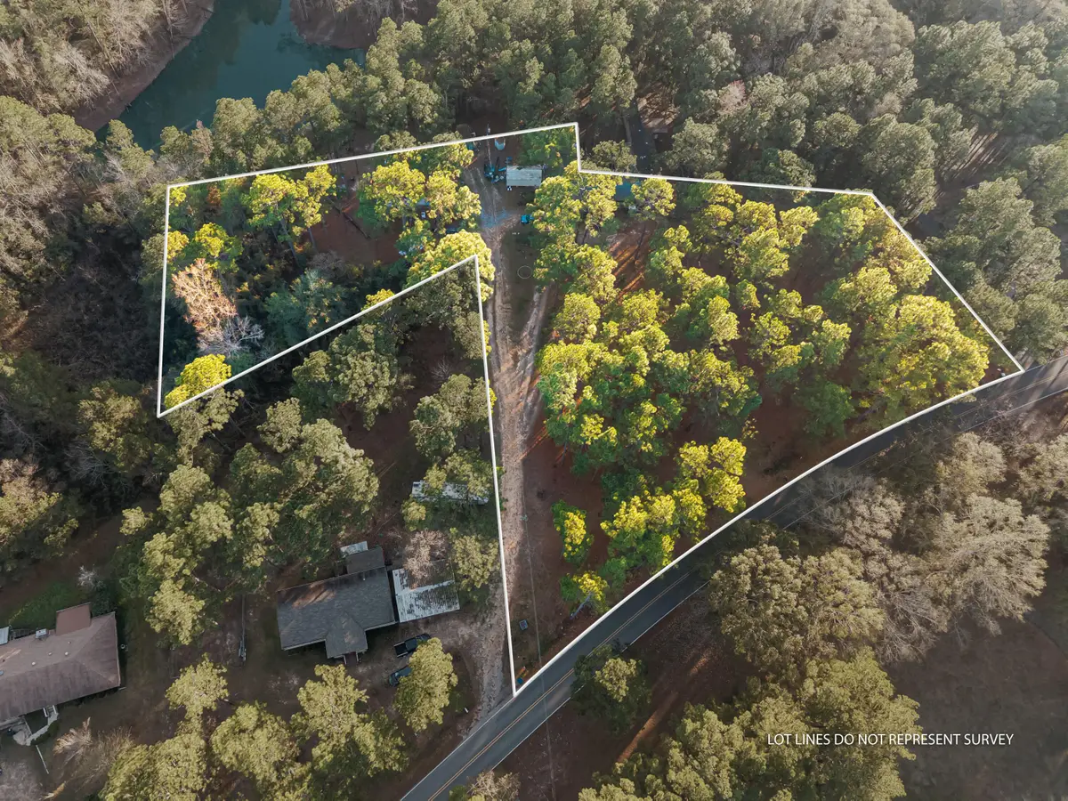 215 Oscar Bond Rd, Purvis, MS 39475 - Image #1