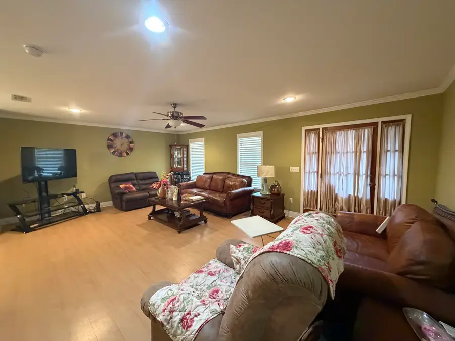 11 Silver Leaf Dr., Hattiesburg, MS 39401 - #2