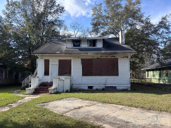 712 N 1st Ave., Laurel, MS 39440