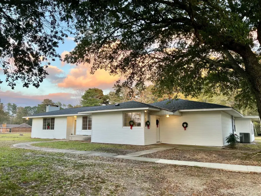 174 Victory Rd., Laurel, MS 39443 - Image #2