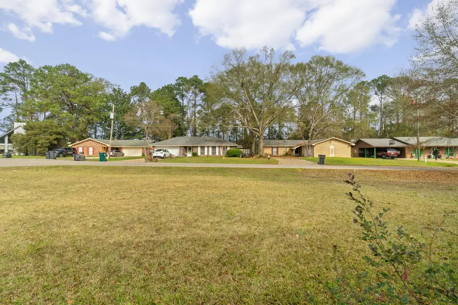 301 W Ray Dr., Hattiesburg, MS 39402 - #3