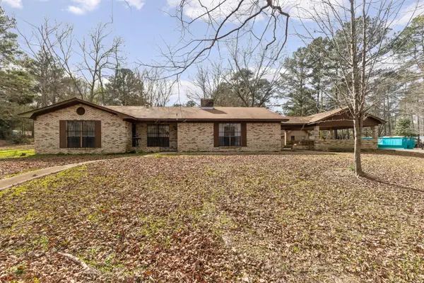 260 Crepe Myrtle Ln., Laurel, MS 39443