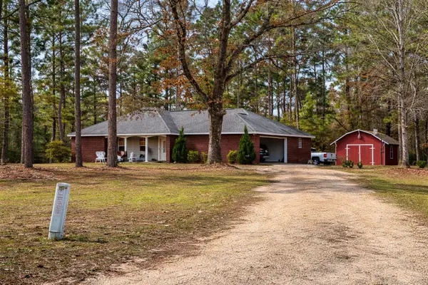 305 A V Hatten Rd., Hattiesburg, MS 39401
