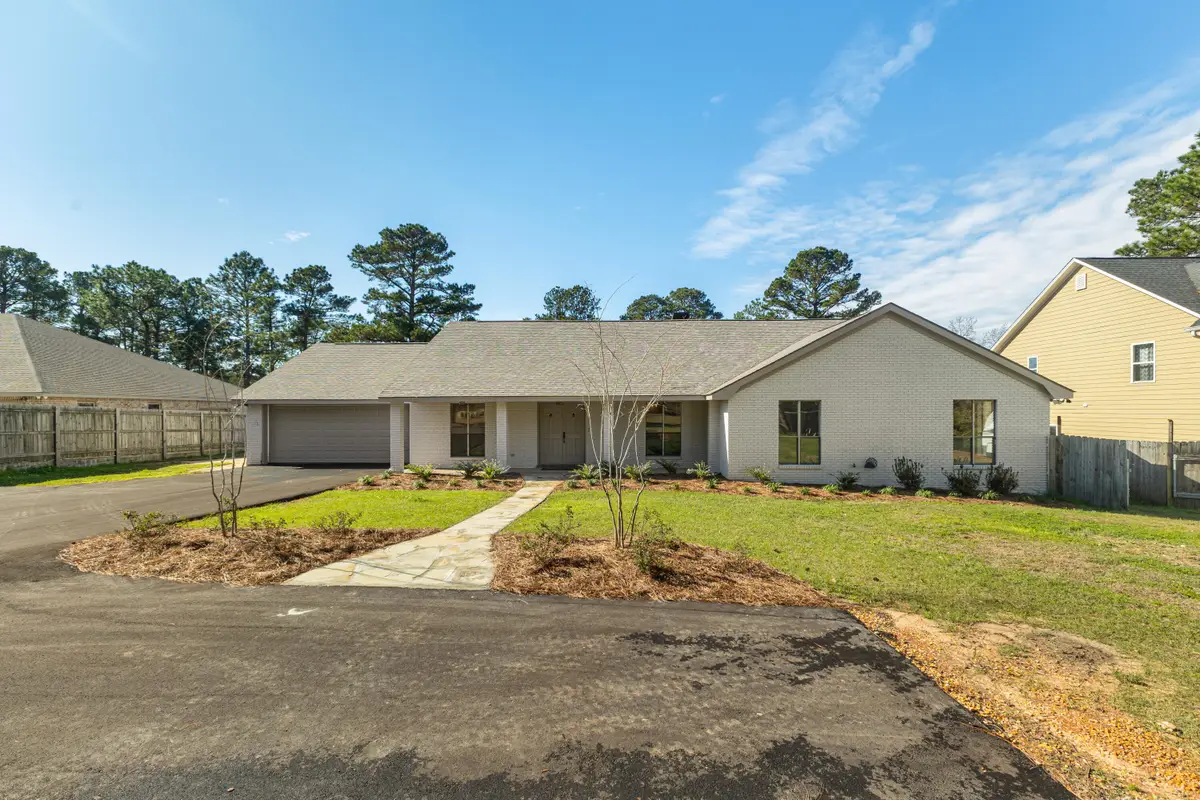 87 Baracuda Dr., Hattiesburg, MS 39402 - Image #1