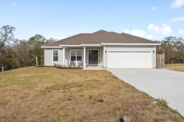 73 Theodore Dr., Poplarville, MS 39470