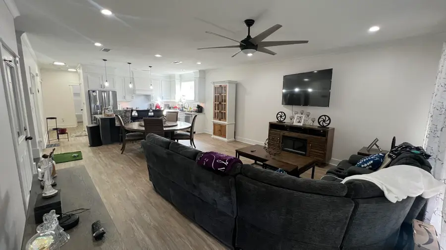 19 Bridgefield Ct., Hattiesburg, MS 39402 - #2