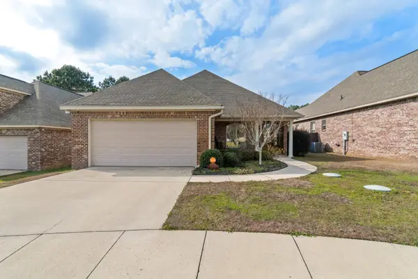 66 Village Dr., Hattiesburg, MS 39402