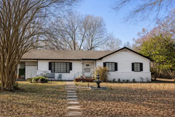 308 Magnolia Dr., Raleigh, MS 39153