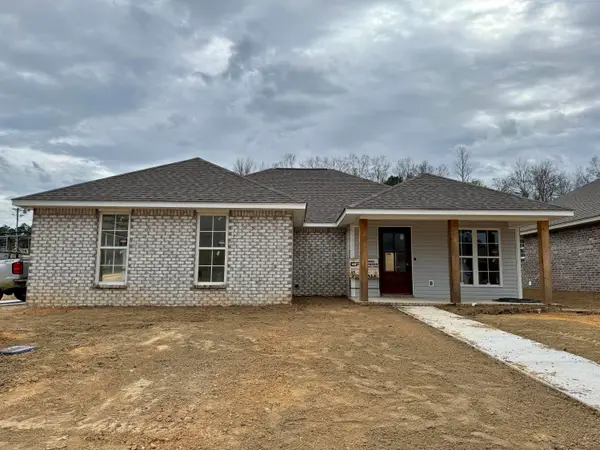 24 Jackson Square Dr., Hattiesburg, MS 39402