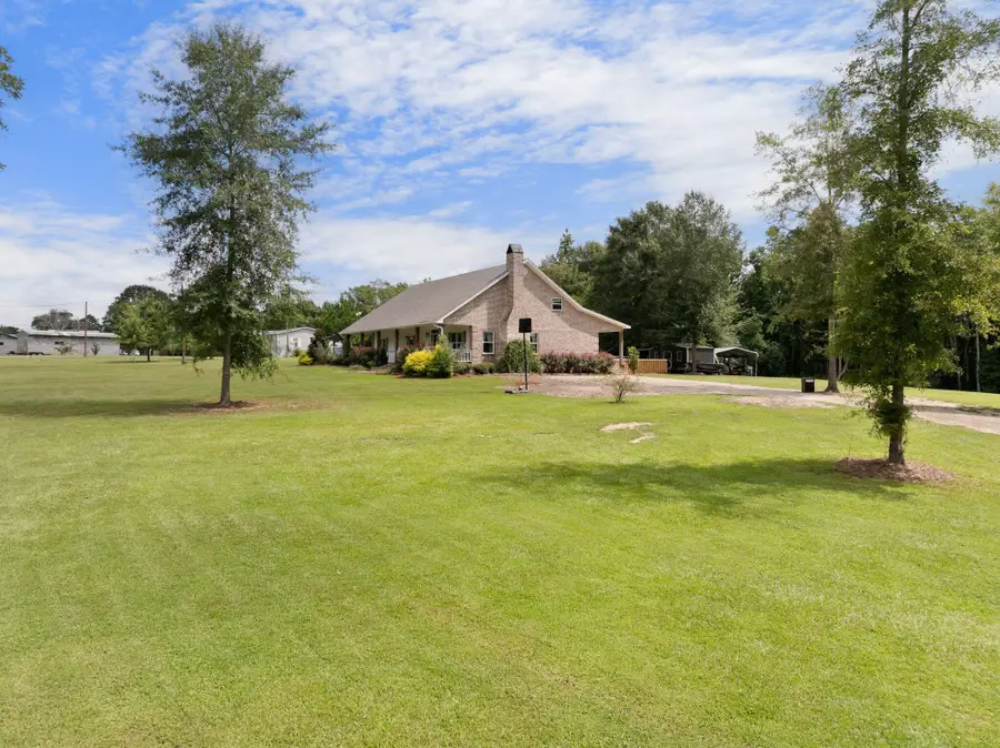 310 Antioch Dr., Laurel, MS 39443 - #2