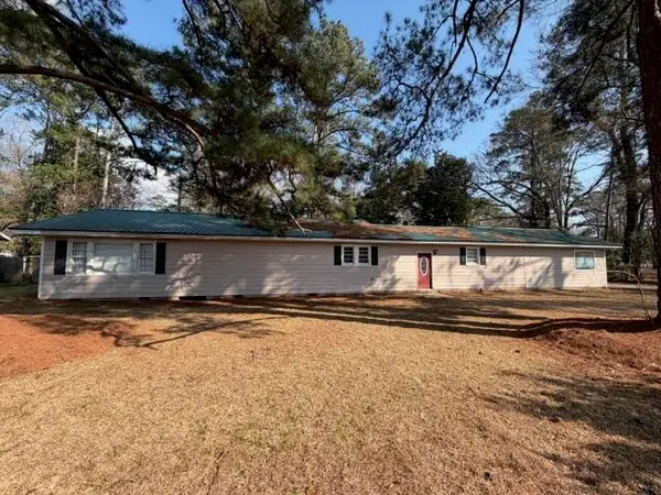 696 White St., Columbia, MS 39429