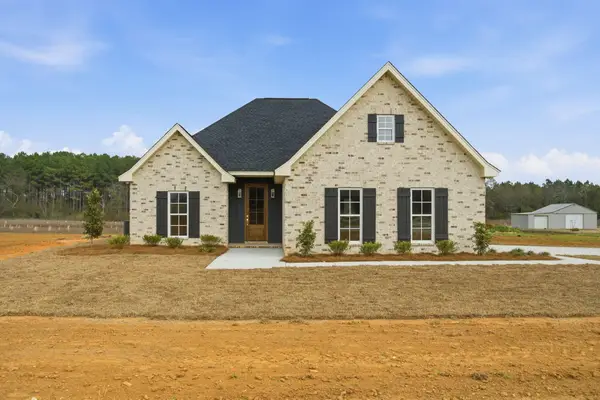 258A Charlie Sanford Rd, Seminary, MS 39479