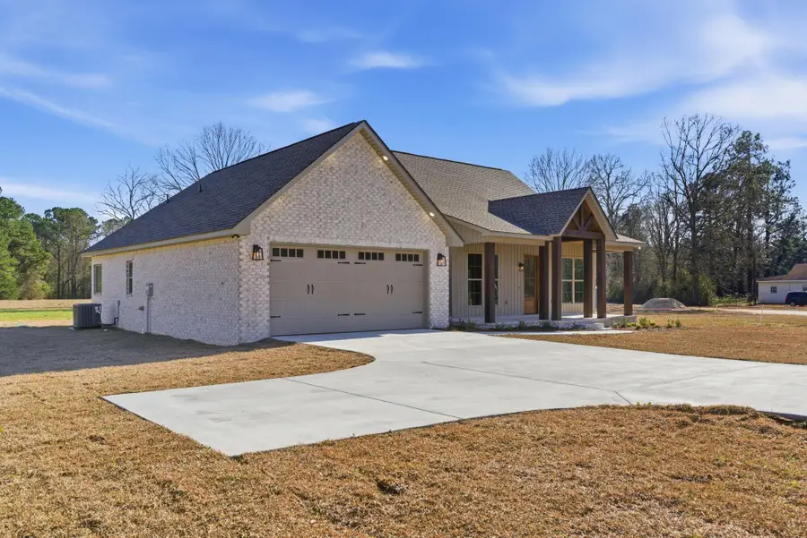 2070 Old Richton Rd., Petal, MS 39465 - #2