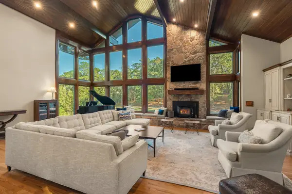 1643 S 40th Ave., Hattiesburg, MS 39402