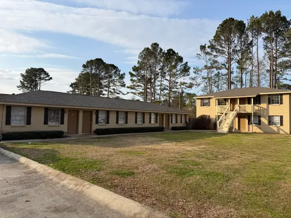 101 Lexington Dr., Hattiesburg, MS 39402