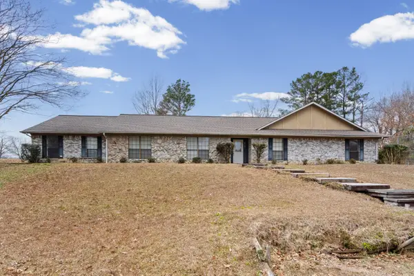 165 Devils Backbone, Hattiesburg, MS 38866