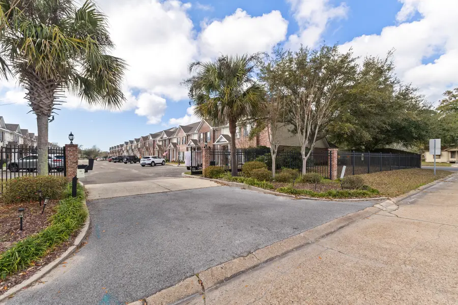 1805 Geerkin St #11, Pascagoula, MS 39581 - #3
